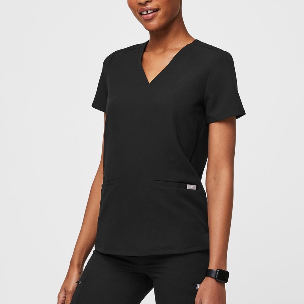 Figs Casna 3 Pocket Top in Black - Small